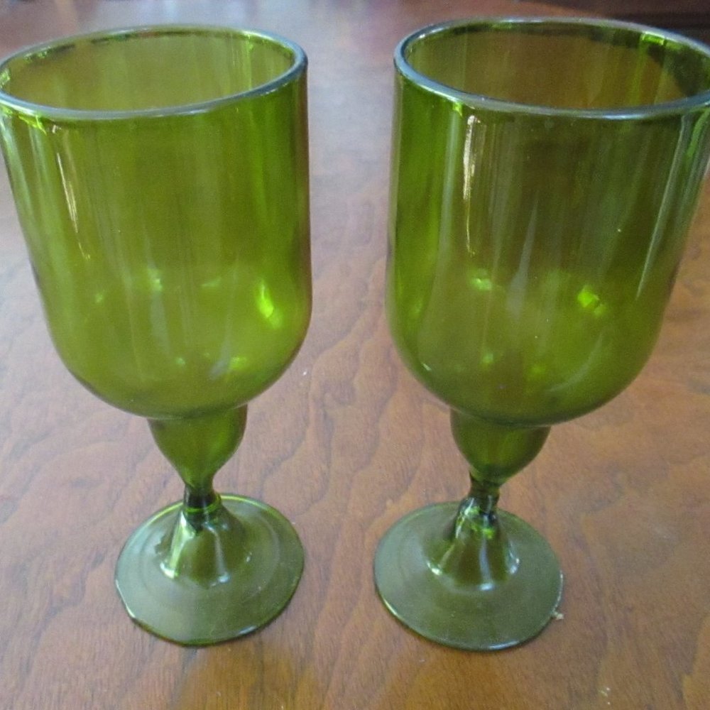 Blown Glass Green Goblets or Wine Glasses set of 2 handmade